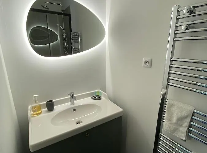 La Maison De La Rose Apartment *