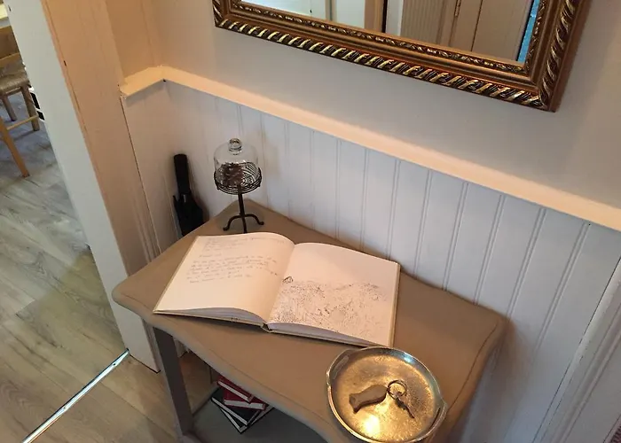 La Maison De La Rose Apartment *