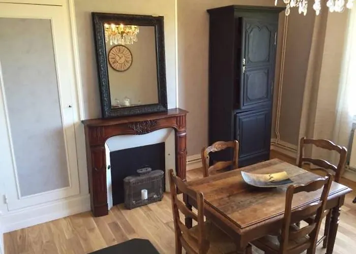 La Maison De La Rose Apartment *